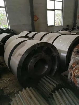 Cement  Rotary  Kiln  Supporting  Roller  Forging  Parts   45  Steel