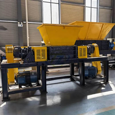 كفاءة عالية واستهلاك منخفض للطاقة، آلة تمزيق بلاستيك آمنة وموثوقة