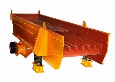 آلة تغذية اهتزازية صغيرة للتعدين الخام روك 15 ~ 1300 T / H